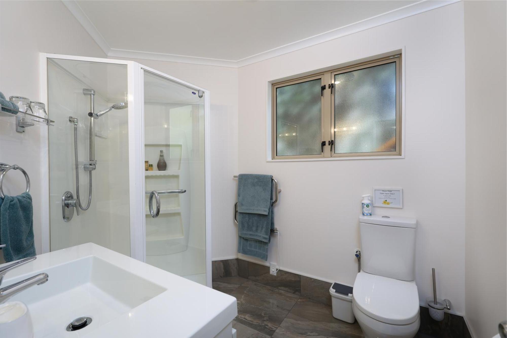 Twin Peaks Luxury Sea View Villa 纳尔逊 外观 照片